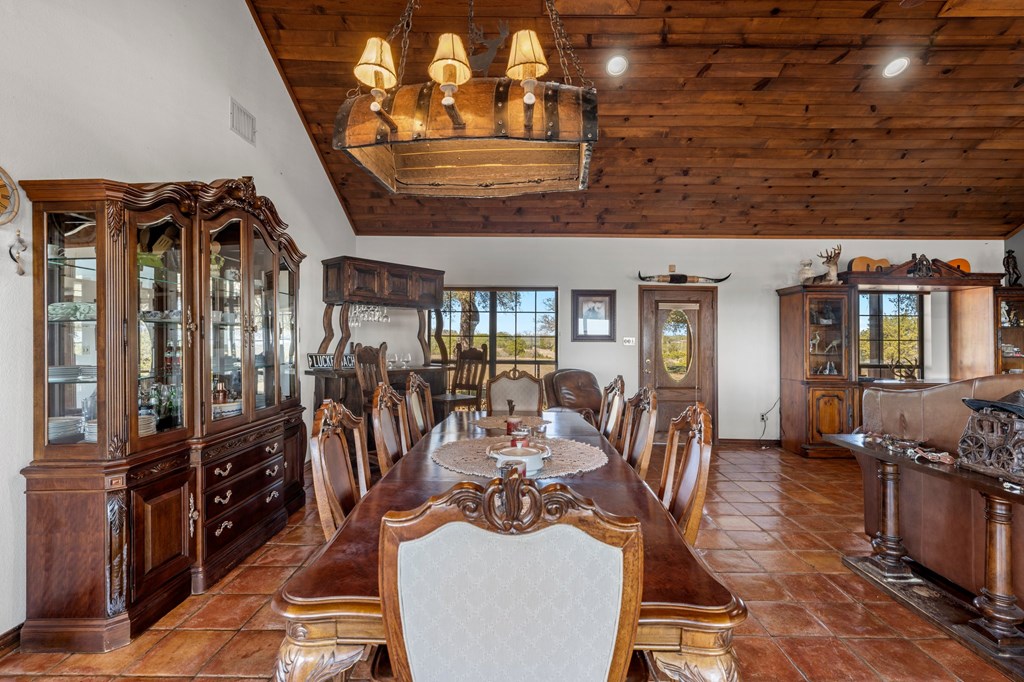 Kerrville, Texas, 78028, United States, 3 Bedrooms Bedrooms, ,5 BathroomsBathrooms,Residential,For Sale,1930958