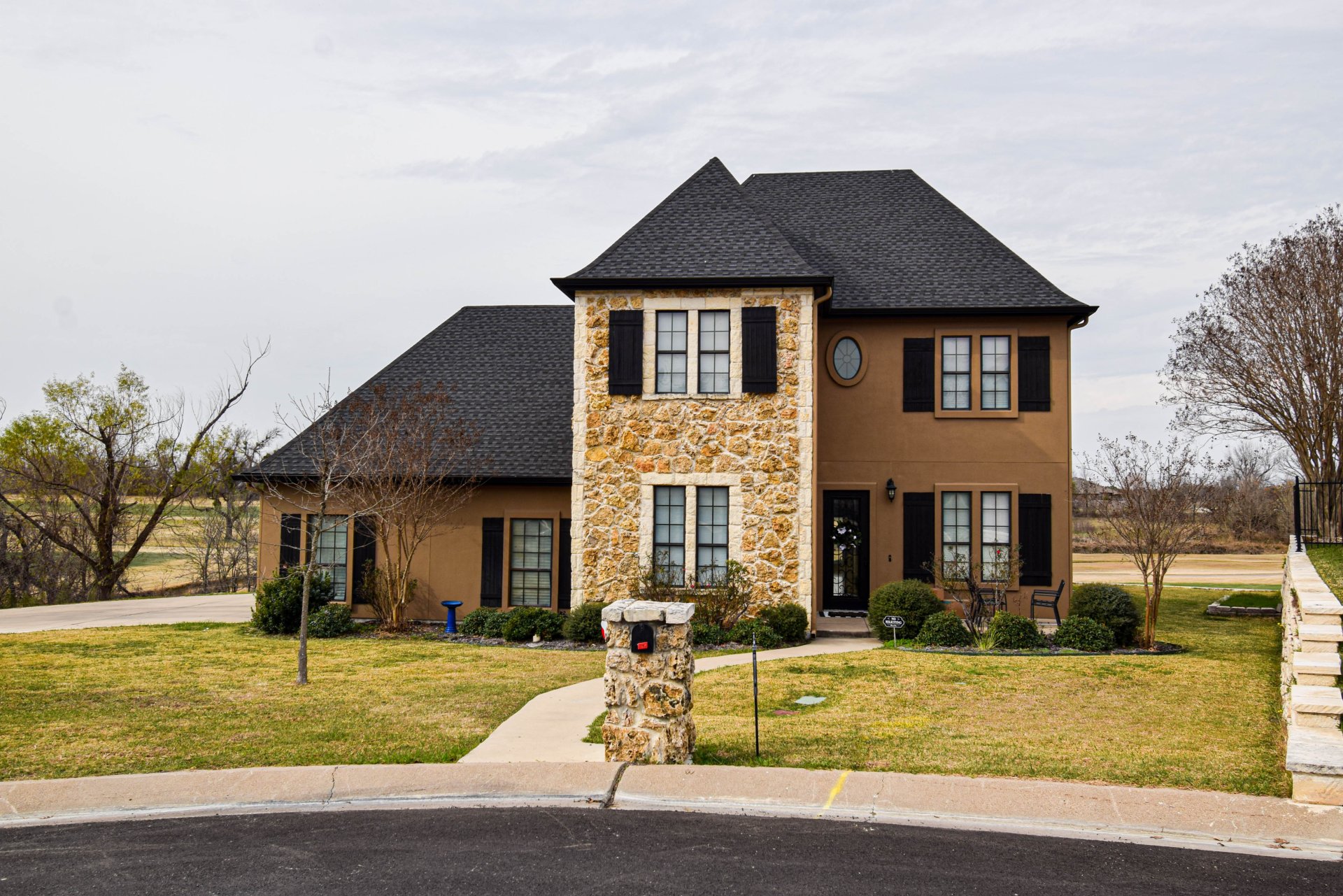 Larkspur Ln, Temple, TX 76502