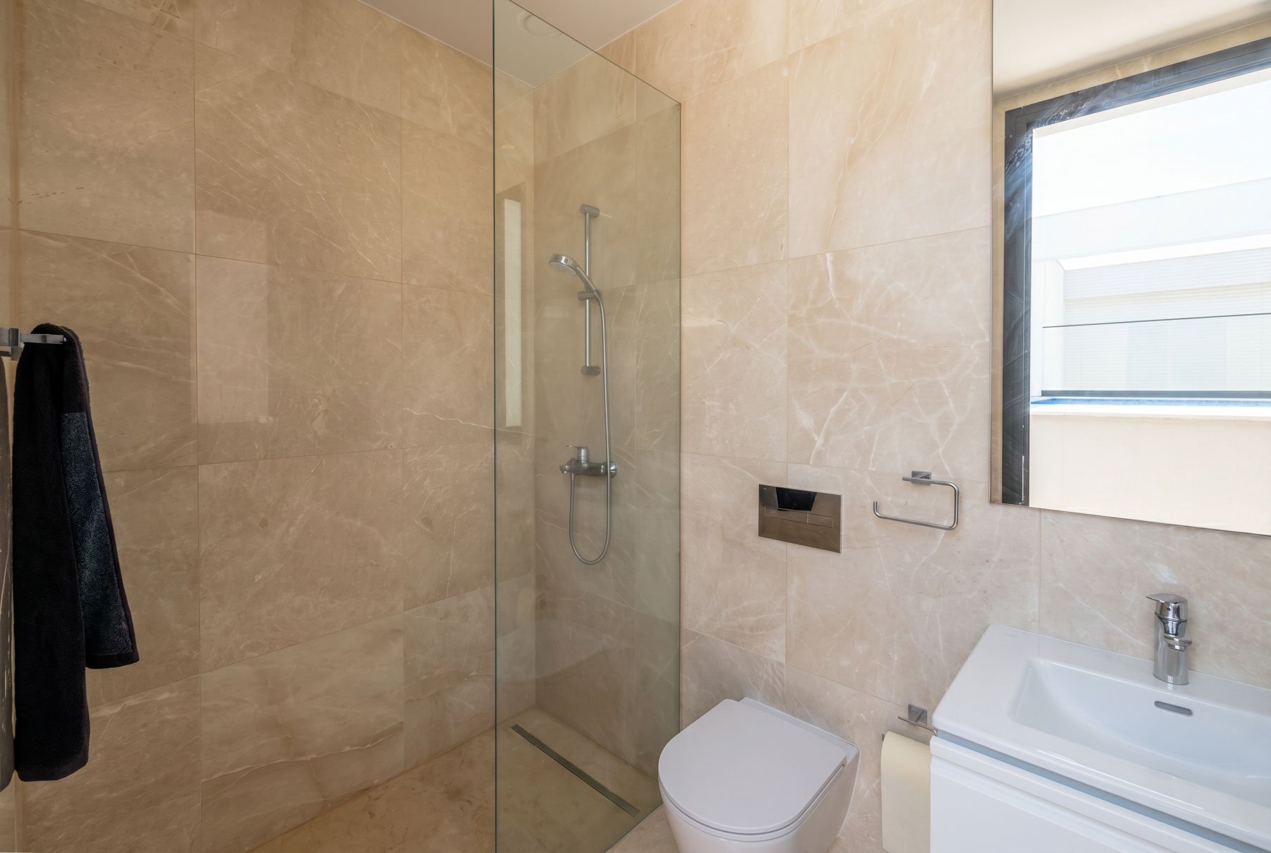  Three Bedroom Penthouse with Private Roof Garden in Pafos - 物件實景