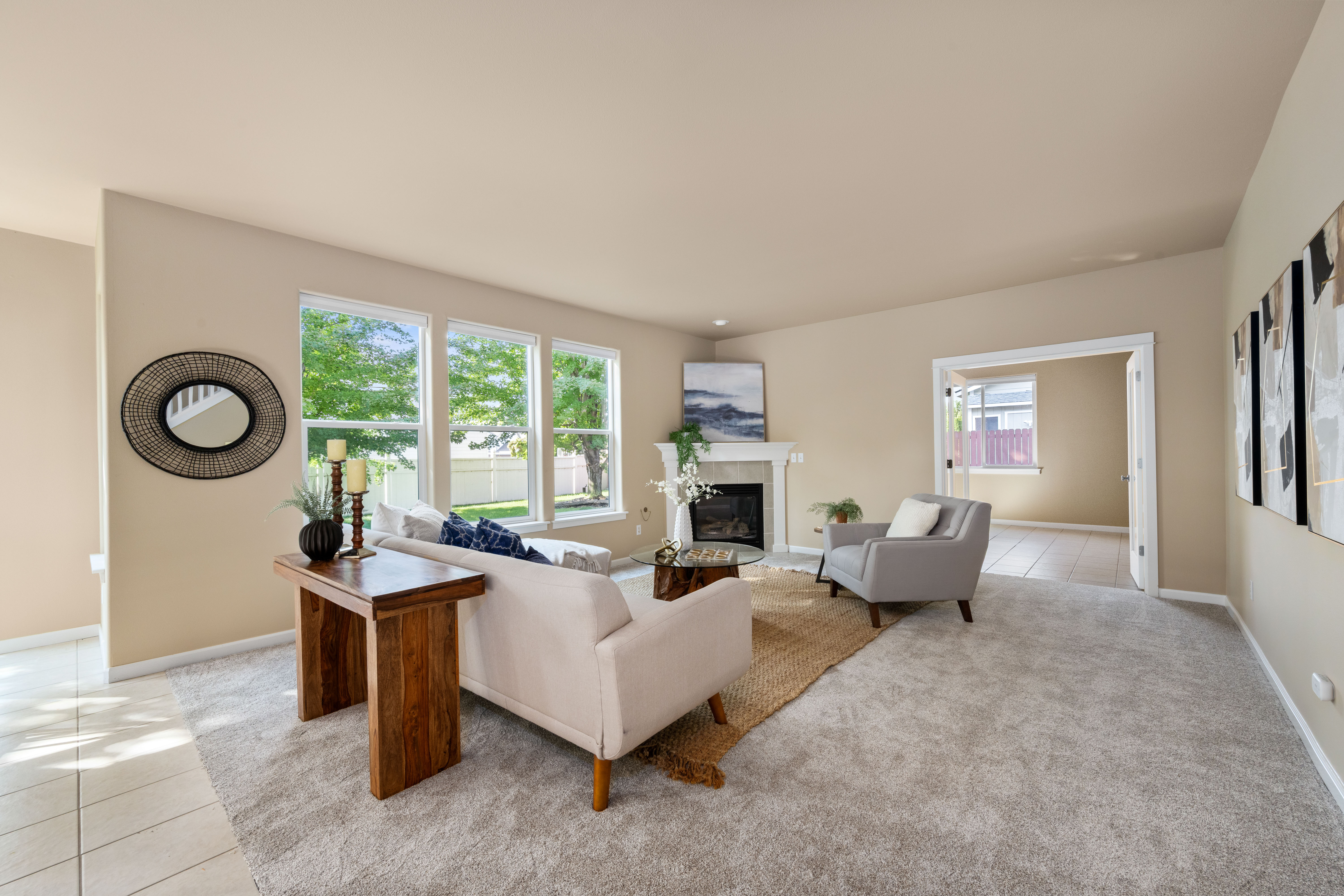  Nearly 3,600 Sq Ft of Possibilities - 物件實景
