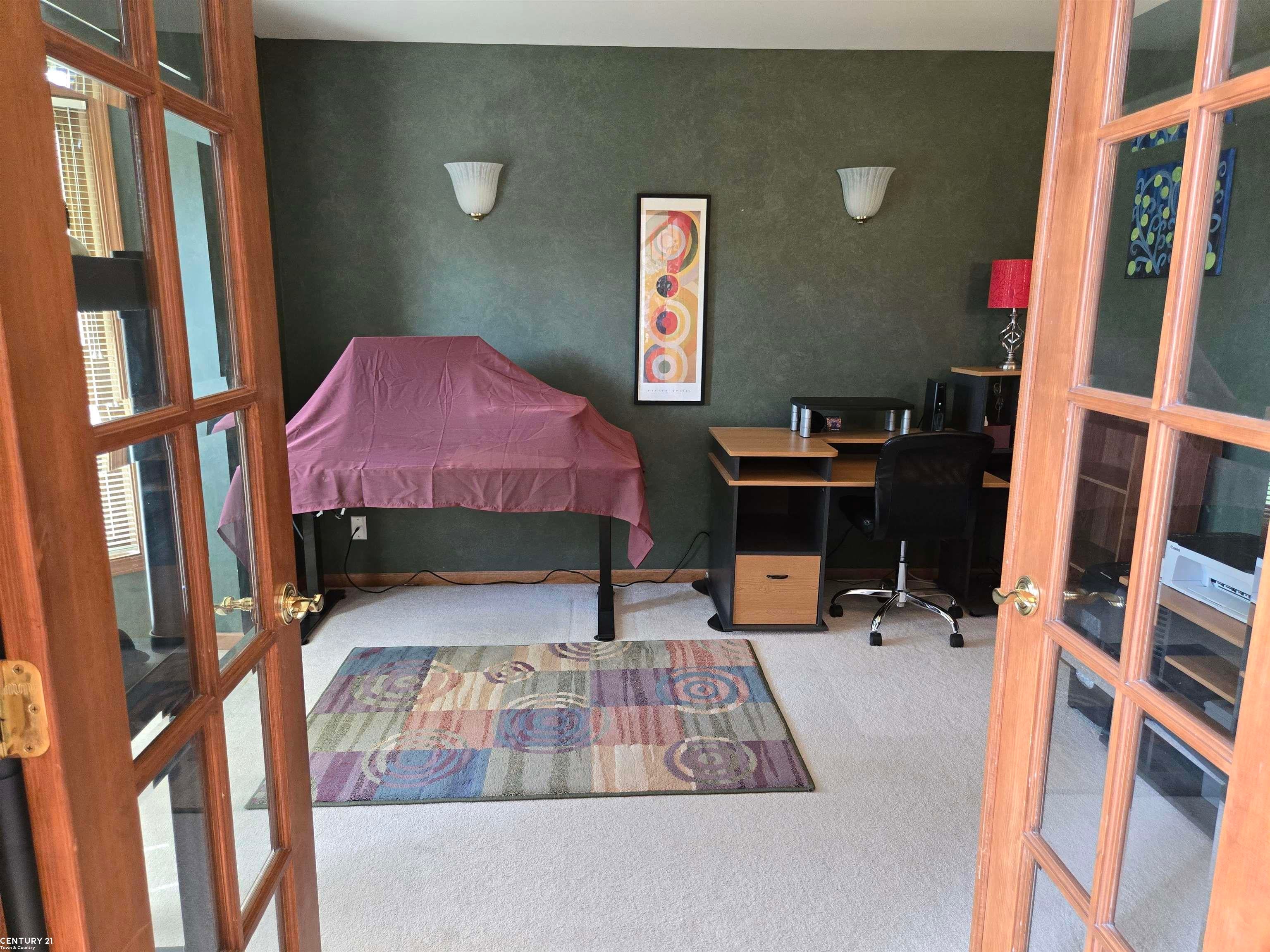 Macomb Twp, Michigan, 48044, United States, 4 Bedrooms Bedrooms, ,4 BathroomsBathrooms,Residential,For Sale,1894299