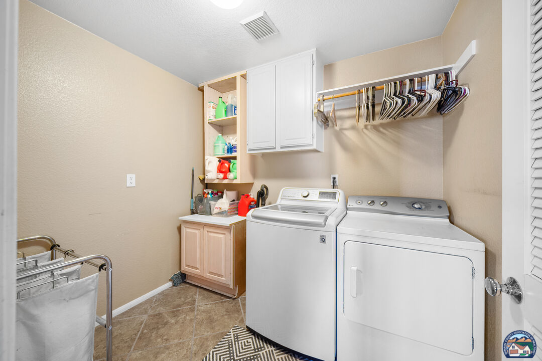 Imperial, California, 92251, United States, 4 Bedrooms Bedrooms, ,2 BathroomsBathrooms,Residential,For Sale,2001743