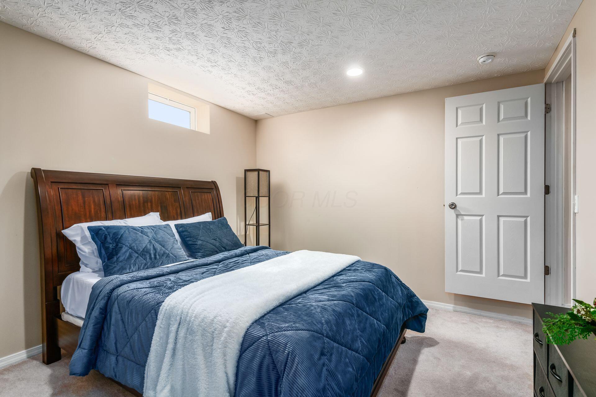 Hilliard, Ohio, 43026, United States, 4 Bedrooms Bedrooms, ,4 BathroomsBathrooms,Residential,For Sale,1965568