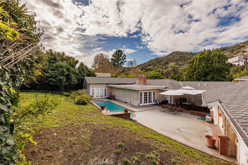 Beverly Hills, California, 90210, United States, 4 Bedrooms Bedrooms, ,5 BathroomsBathrooms,Residential,For Sale,2002159