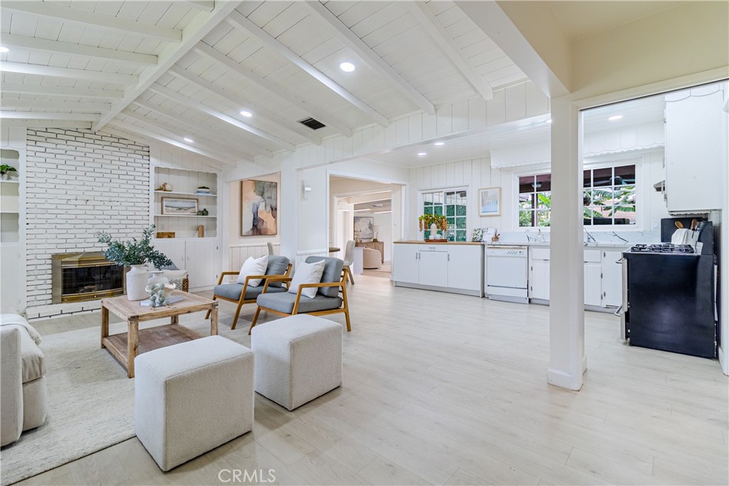 Temple City, California, 91780, United States, 3 Bedrooms Bedrooms, ,1 BathroomBathrooms,Residential,For Sale,1981792