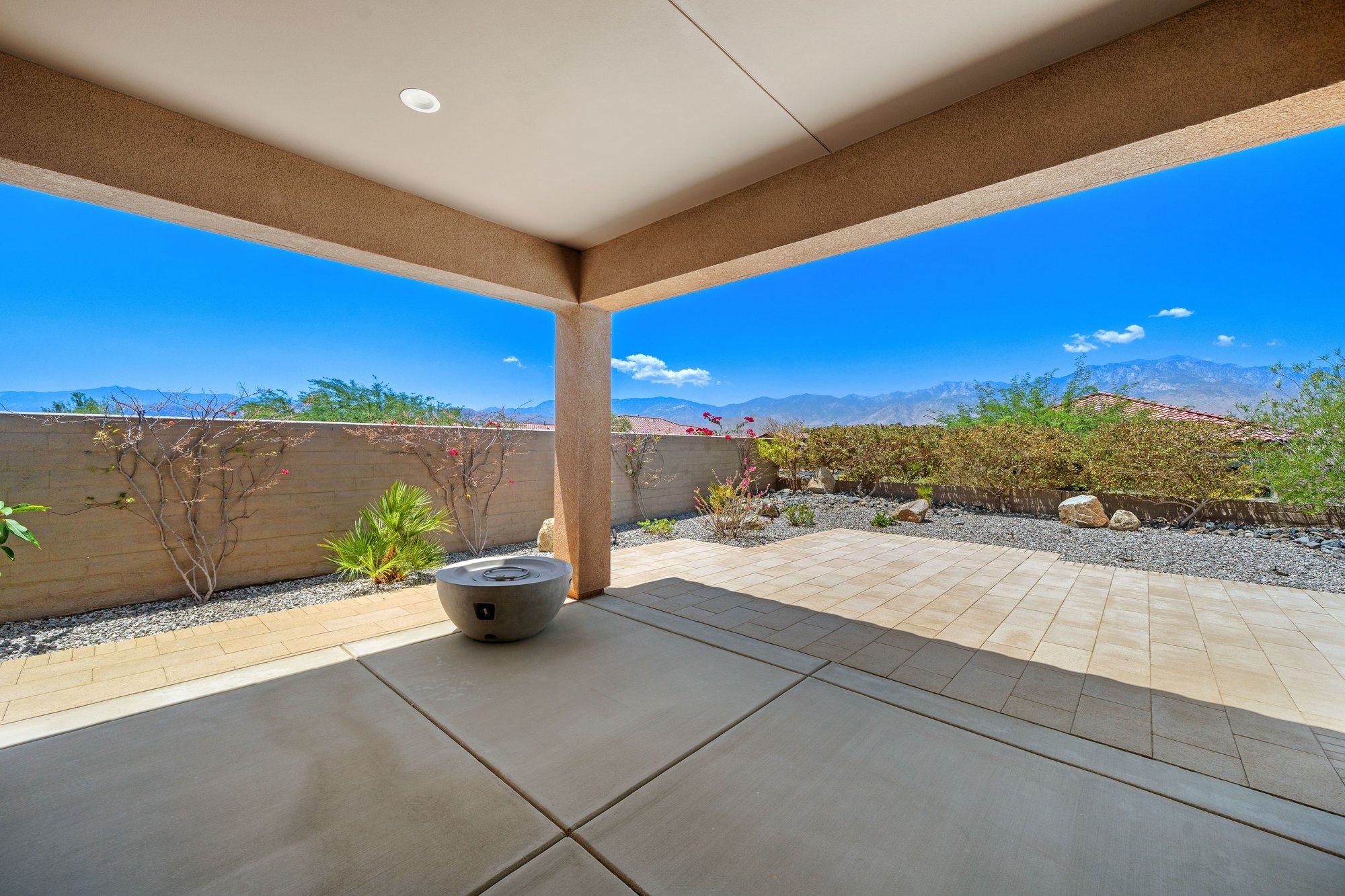  Panoramic Mountain Views on Elevated Premium Lot - 物件實景