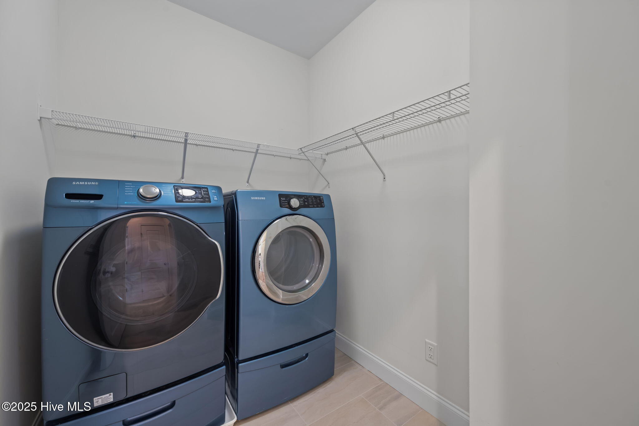 Hampstead, North Carolina, 28443, United States, 4 Bedrooms Bedrooms, ,4 BathroomsBathrooms,Residential,For Sale,2005834