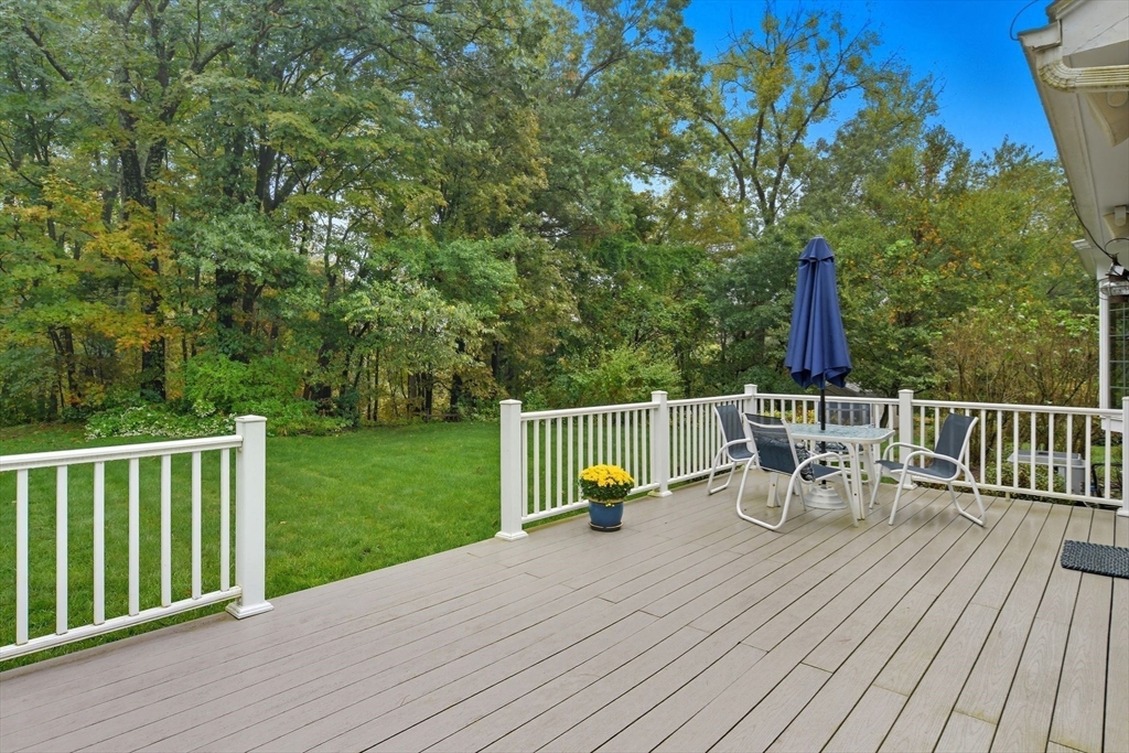 Westfield, Massachusetts, 01085, United States, 3 Bedrooms Bedrooms, ,3 BathroomsBathrooms,Residential,For Sale,1966188