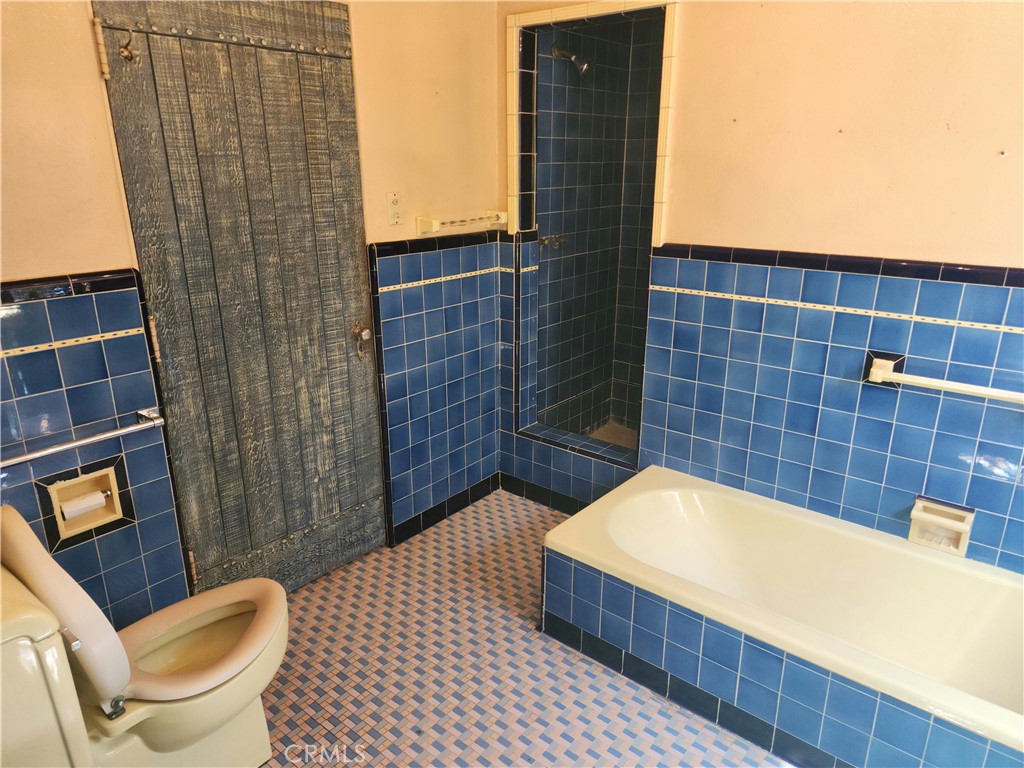 Riverside, California, 92501, United States, 4 Bedrooms Bedrooms, ,2 BathroomsBathrooms,Residential,For Sale,1966223