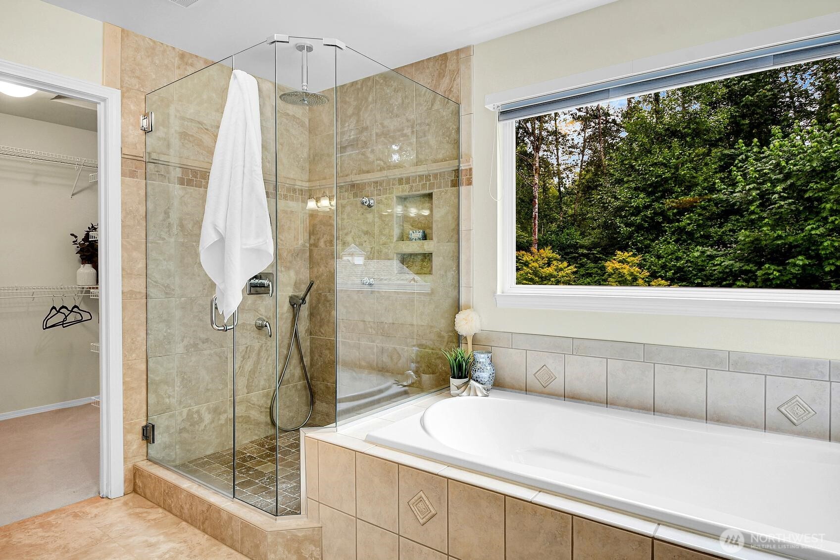 Carnation, Washington, 98014, United States, 4 Bedrooms Bedrooms, ,3 BathroomsBathrooms,Residential,For Sale,1875013