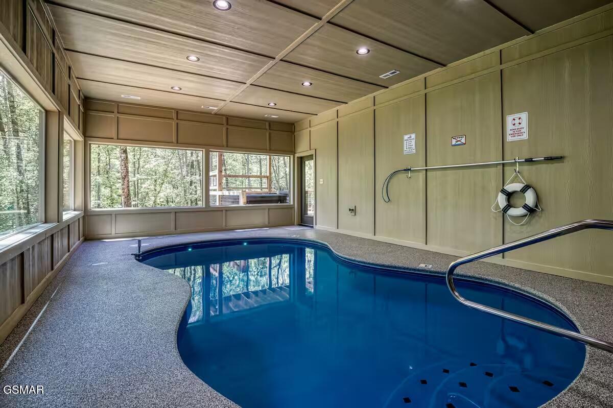 Sevierville, Tennessee, 37862, United States, 5 Bedrooms Bedrooms, ,5 BathroomsBathrooms,Residential,For Sale,2008857