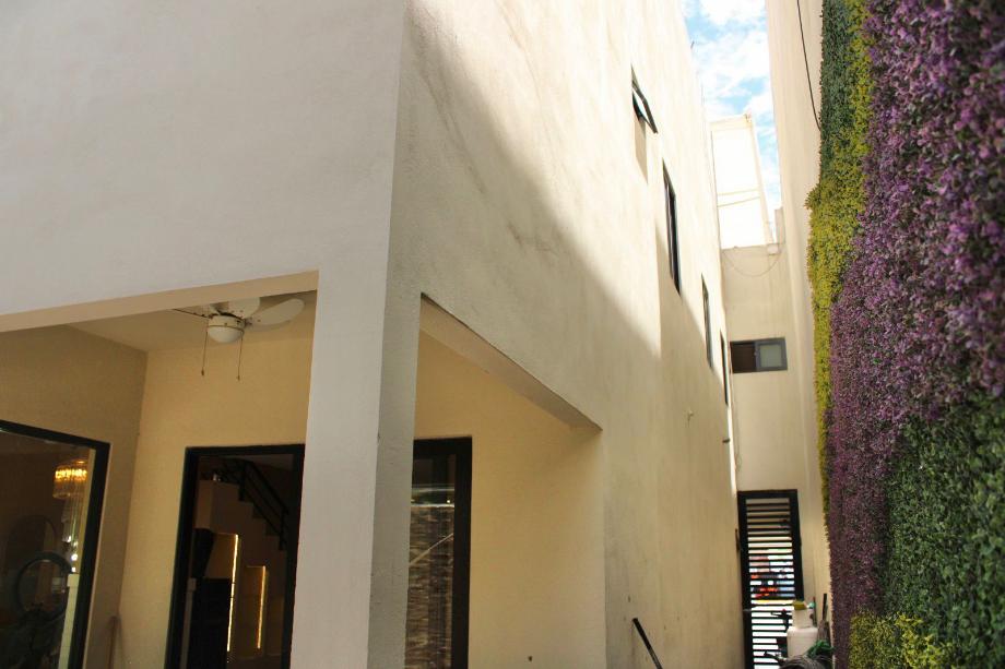 Monterrey, Nuevo León, 64700, Mexico, 4 Bedrooms Bedrooms, ,5 BathroomsBathrooms,Residential,For Sale,1848352