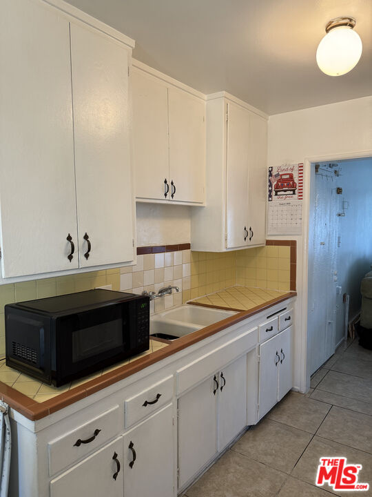Sun Valley, California, 91352, United States, 1 Bedroom Bedrooms, ,1 BathroomBathrooms,Residential,For Sale,1911023