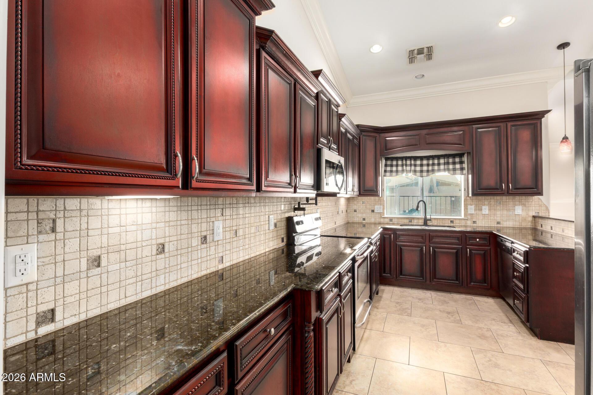 Glendale, Arizona, 85306, United States, 4 Bedrooms Bedrooms, ,4 BathroomsBathrooms,Residential,For Sale,2008151