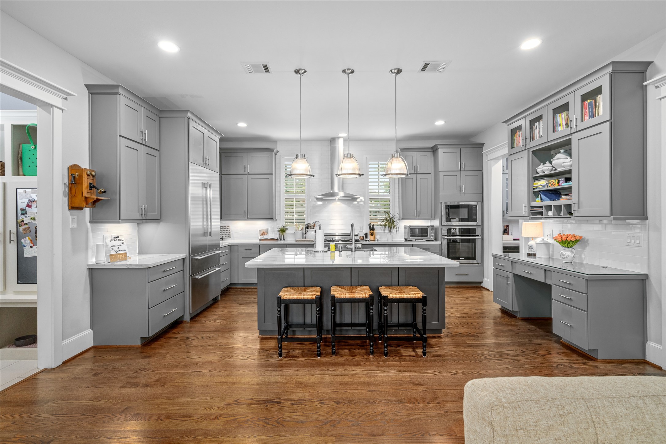  1045 Rosepoint Street - 物件實景