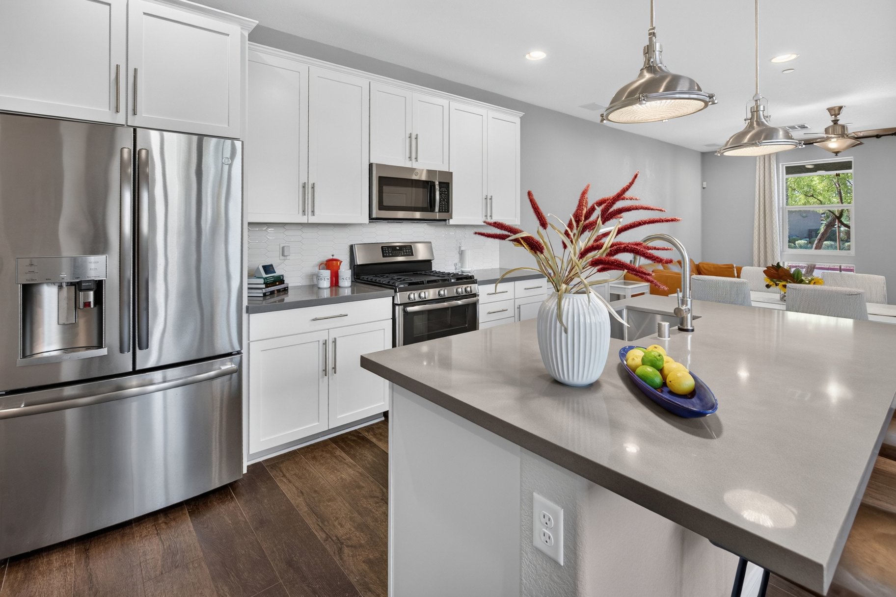  Impeccable Highly Upgraded Richmond Townhouse in Cadence - 物件實景
