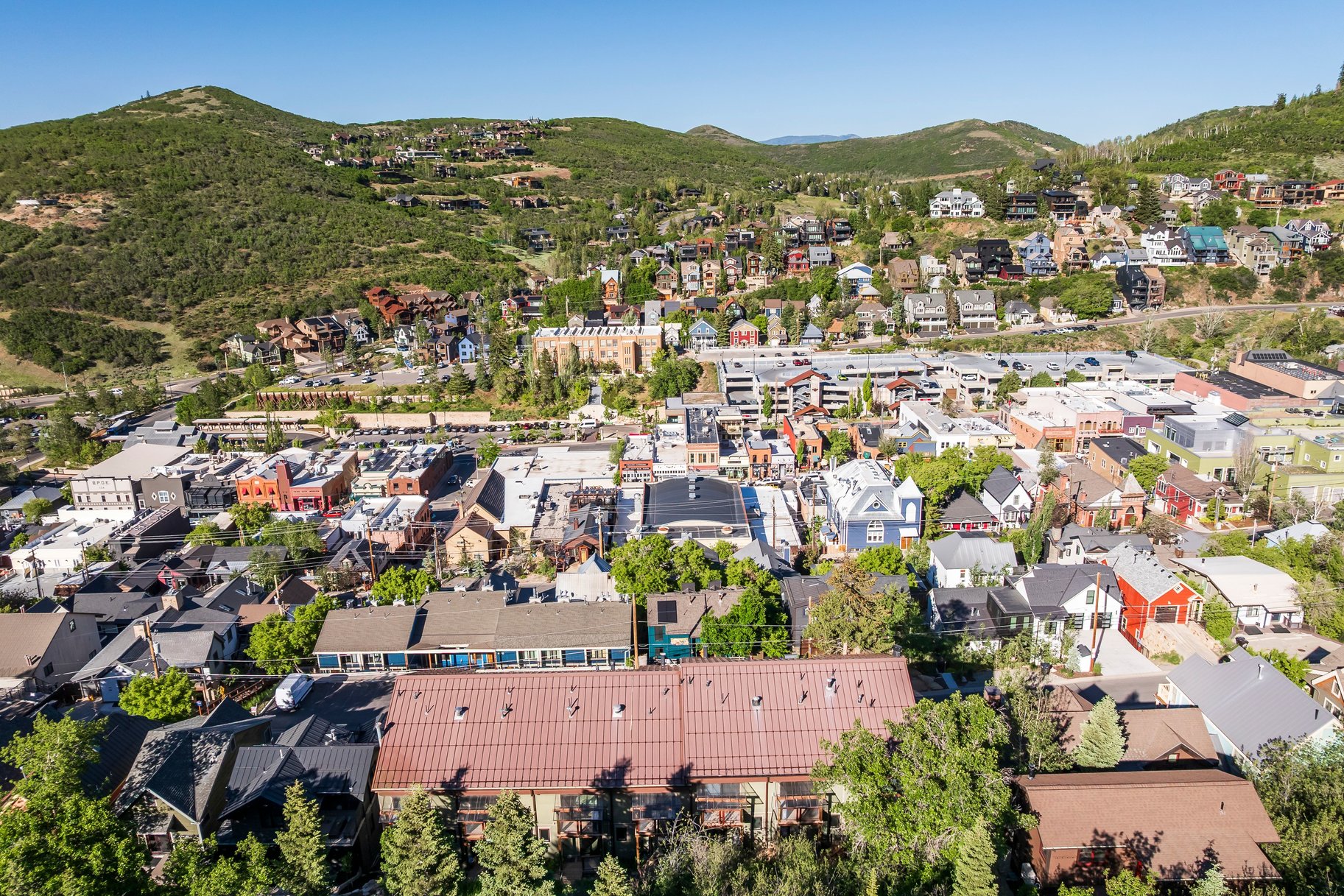  Fully Reimagined Ski-In/Ski-Out Condo — Smart Home Features - 物件實景