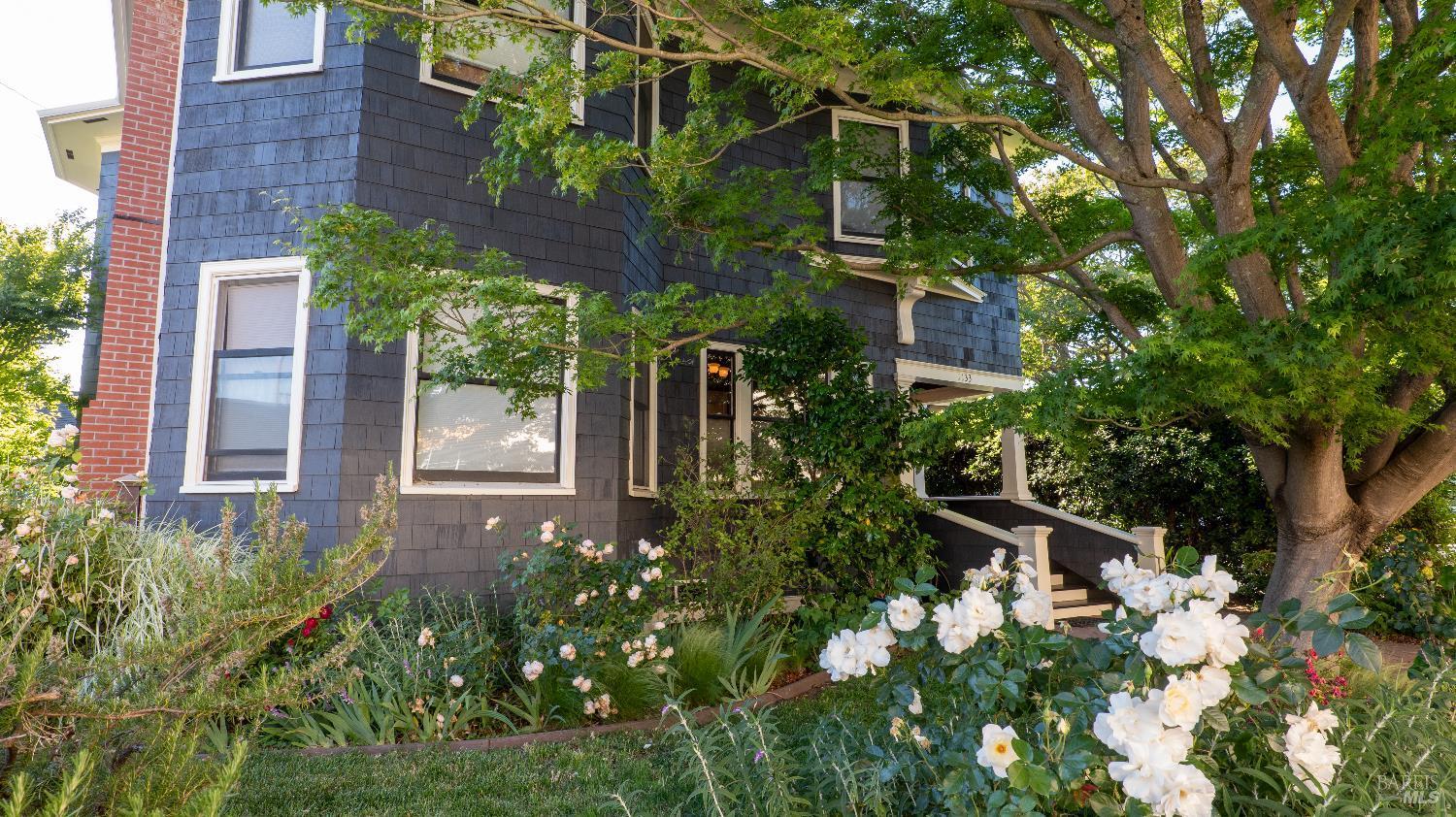 Napa, California, 94559, United States, 5 Bedrooms Bedrooms, ,3 BathroomsBathrooms,Residential,For Sale,1991886