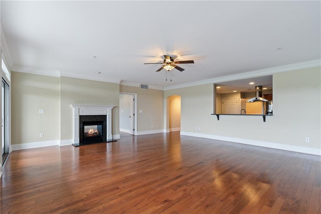 Roswell, Georgia, 30075, United States, 2 Bedrooms Bedrooms, ,3 BathroomsBathrooms,Residential,For Sale,1928798