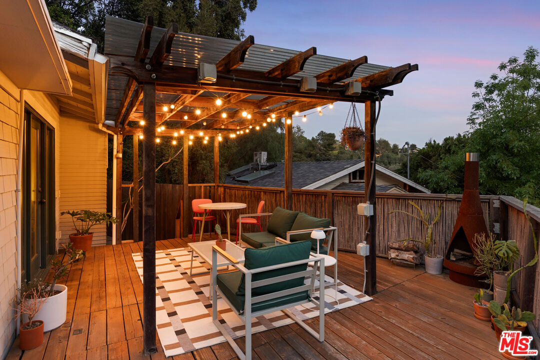Los Angeles, California, 90065, United States, 1 Bedroom Bedrooms, ,1 BathroomBathrooms,Residential,For Sale,1898467