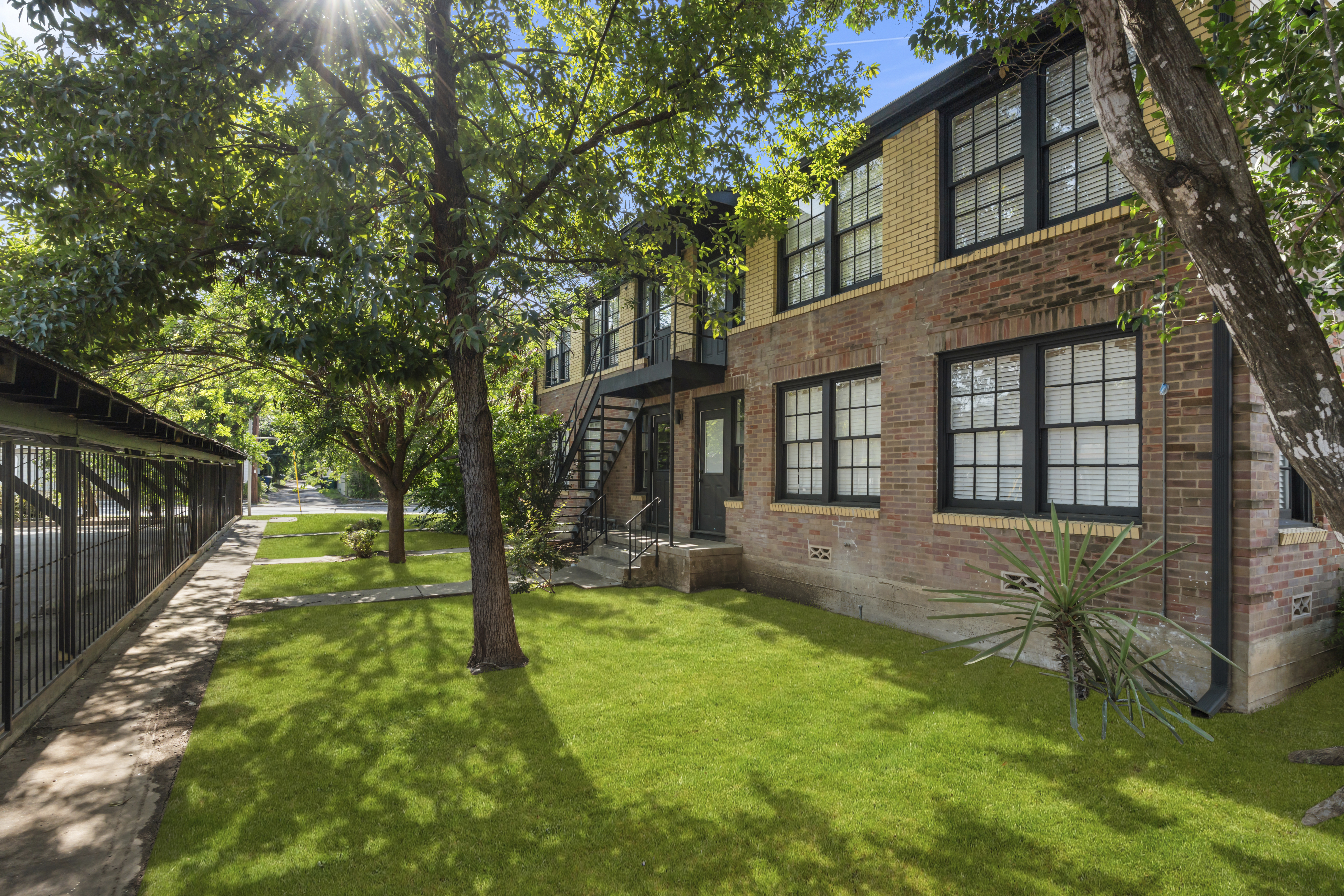  Exceptional 12-Unit Multifamily Investment Opportunity in Historic Monte Vista - 物件實景
