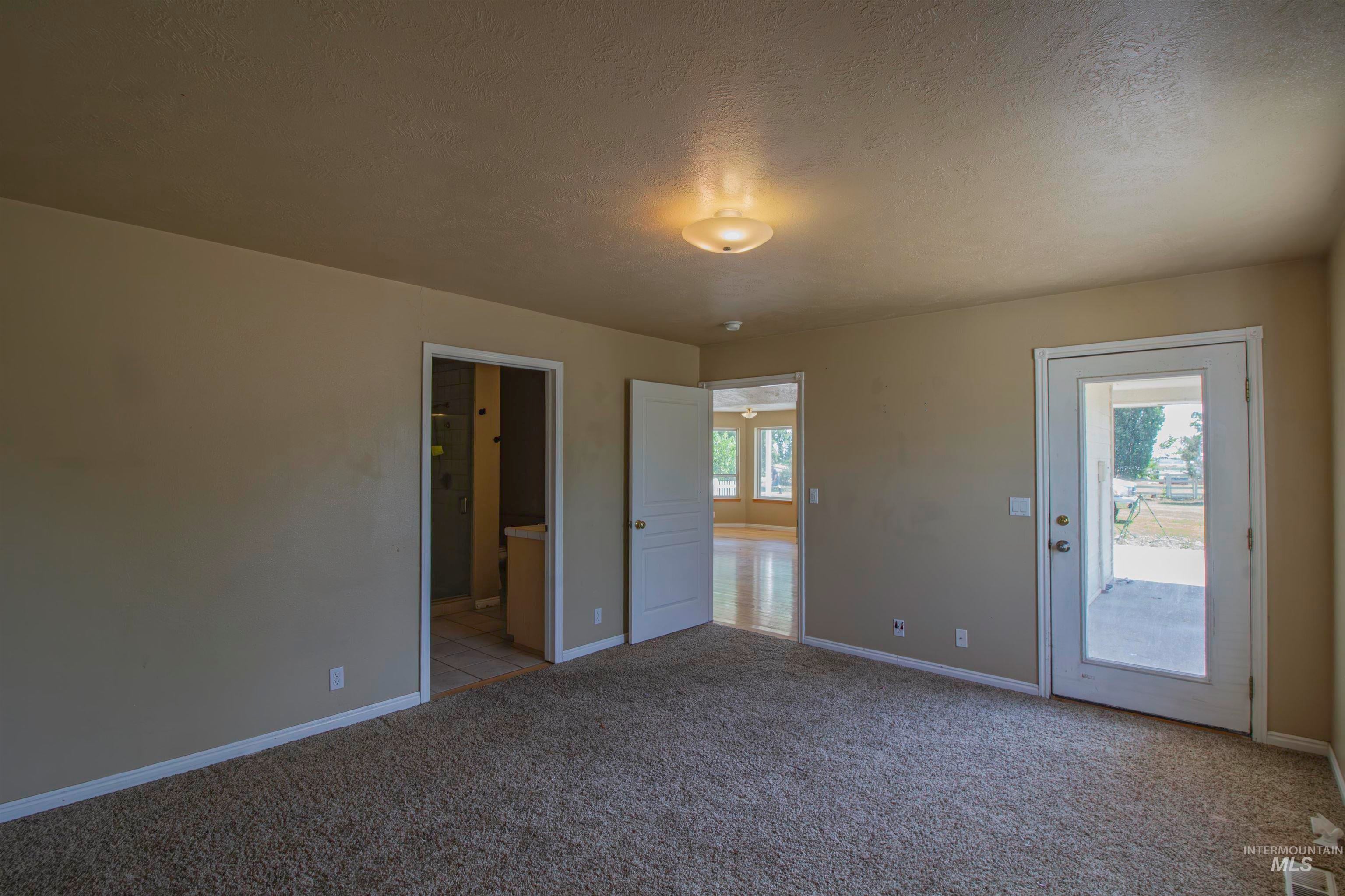 Ontario, Oregon, 97914, United States, 4 Bedrooms Bedrooms, ,3 BathroomsBathrooms,Residential,For Sale,1866488