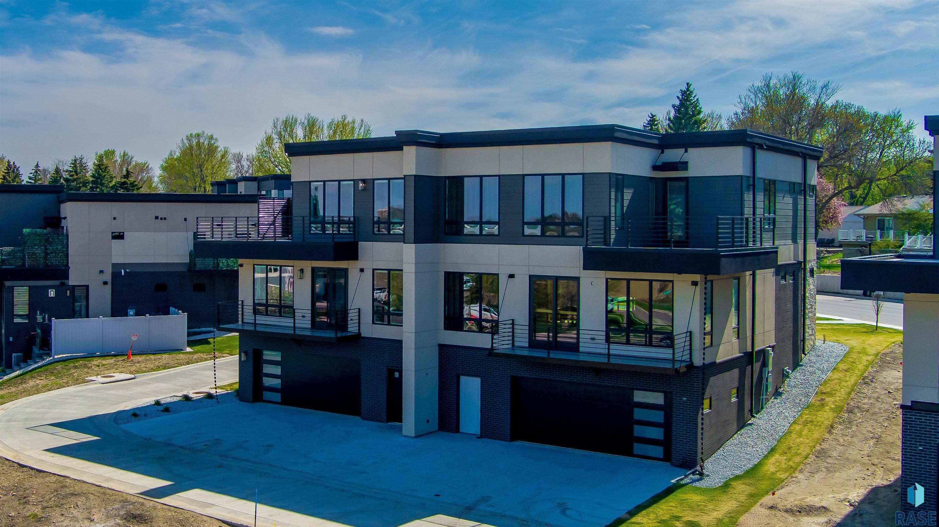 Sioux Falls, South Dakota, 57106, United States, ,Residential,For Sale,1986219