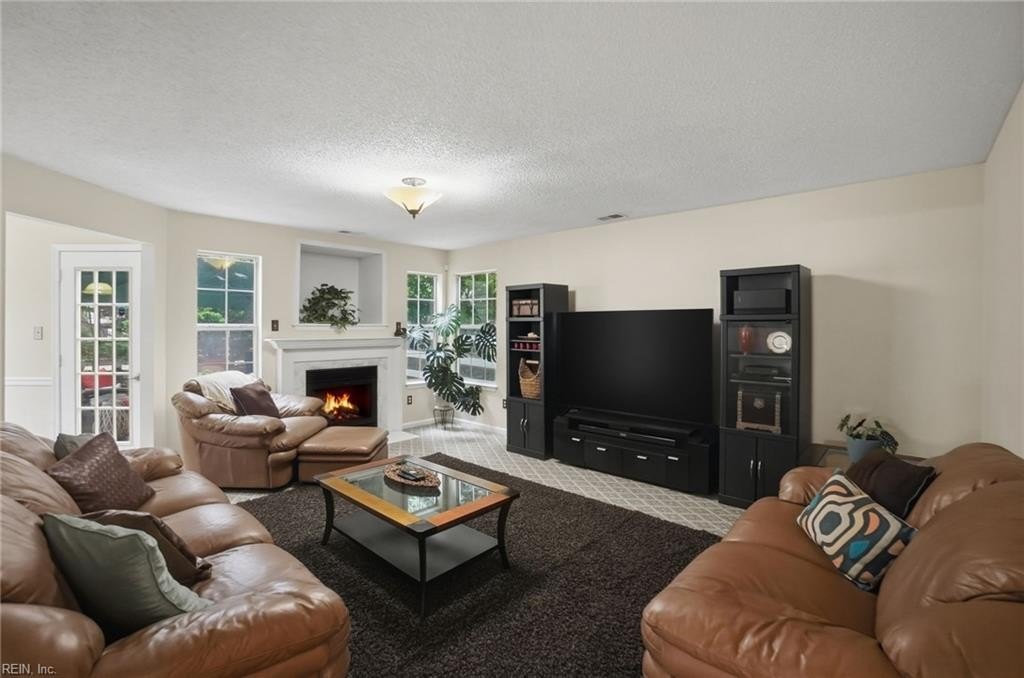 Virginia Beach, Virginia, 23456, United States, 4 Bedrooms Bedrooms, ,3 BathroomsBathrooms,Residential,For Sale,2048276