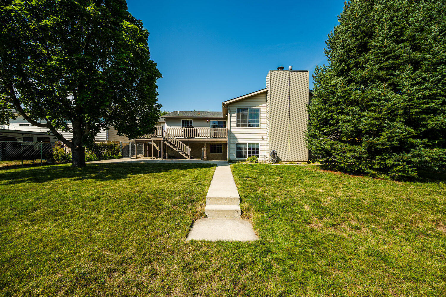 Sheridan, Wyoming, 82801, United States, 3 Bedrooms Bedrooms, ,3 BathroomsBathrooms,Residential,For Sale,1939010