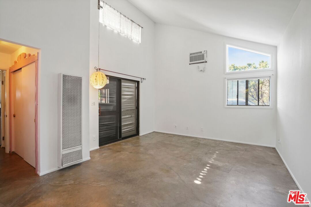 Malibu, California, 90265, United States, 3 Bedrooms Bedrooms, ,3 BathroomsBathrooms,Residential,For Sale,1859463