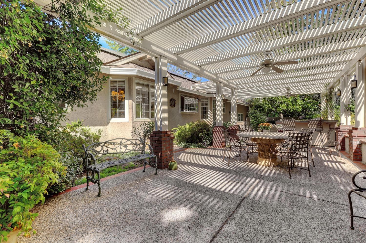Grass Valley, California, 95949, United States, 3 Bedrooms Bedrooms, ,3 BathroomsBathrooms,Residential,For Sale,1825193