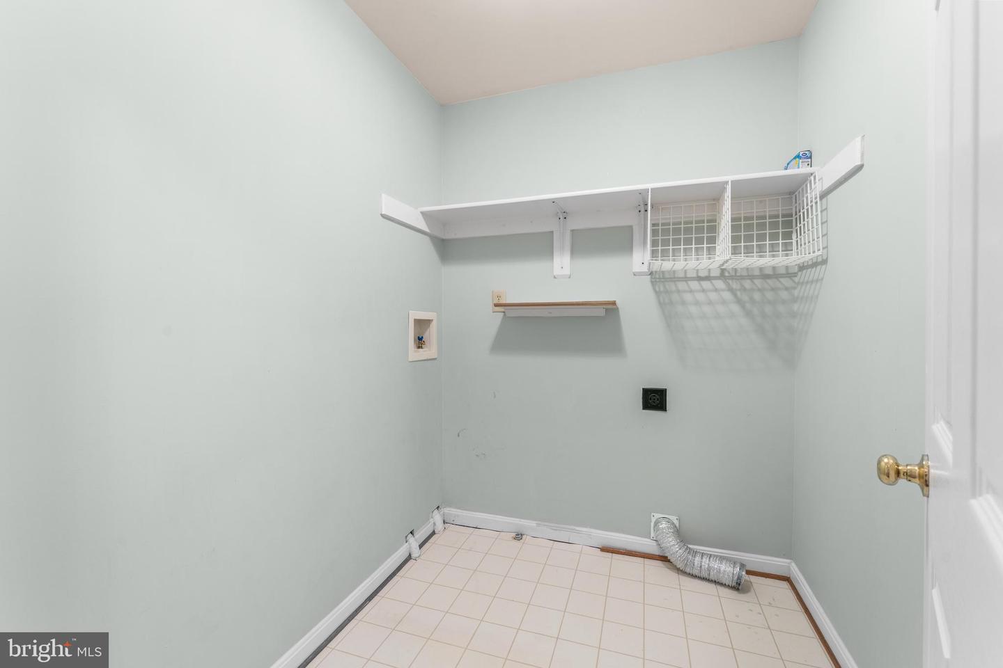Clinton, Maryland, 20735, United States, 5 Bedrooms Bedrooms, ,5 BathroomsBathrooms,Residential,For Sale,1907711