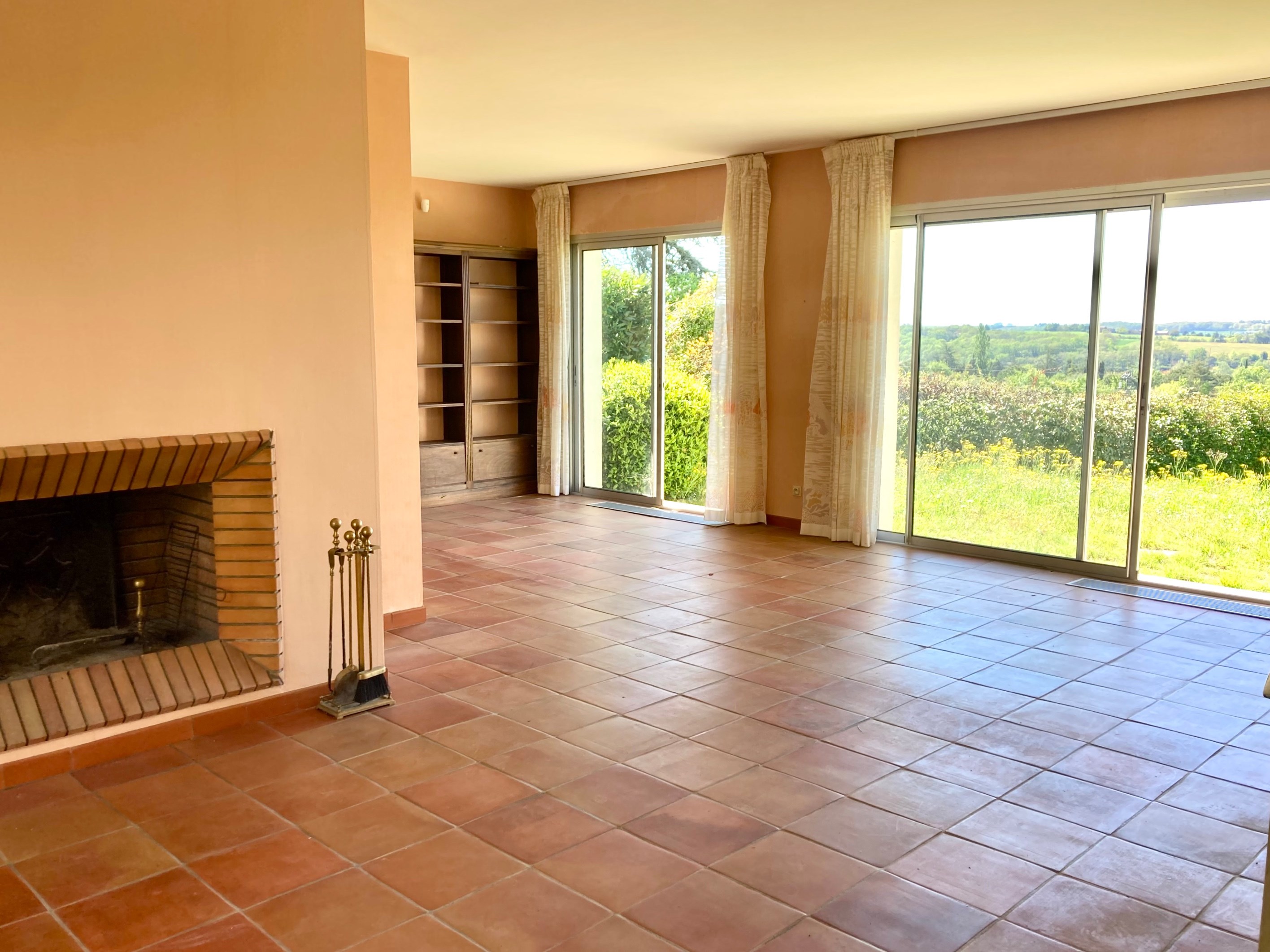  Vigoulet-Auzil – House with views of the Pyrenees. - 物件實景