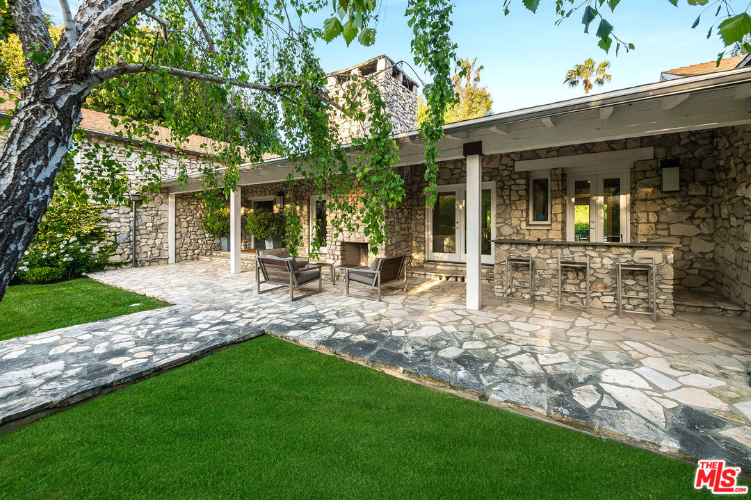 Los Angeles, California, 90077, United States, 5 Bedrooms Bedrooms, ,7 BathroomsBathrooms,Residential,For Sale,1827640