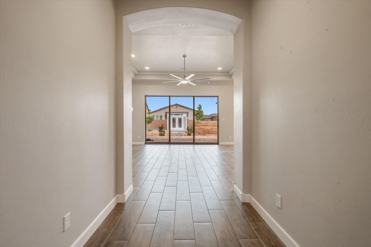 Rio Rancho, New Mexico, 87124, United States, 4 Bedrooms Bedrooms, ,4 BathroomsBathrooms,Residential,For Sale,1919636