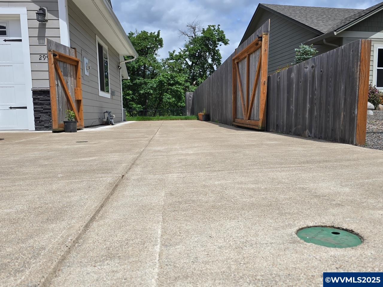 Mill City, Oregon, 97360, United States, 3 Bedrooms Bedrooms, ,2 BathroomsBathrooms,Residential,For Sale,1820943