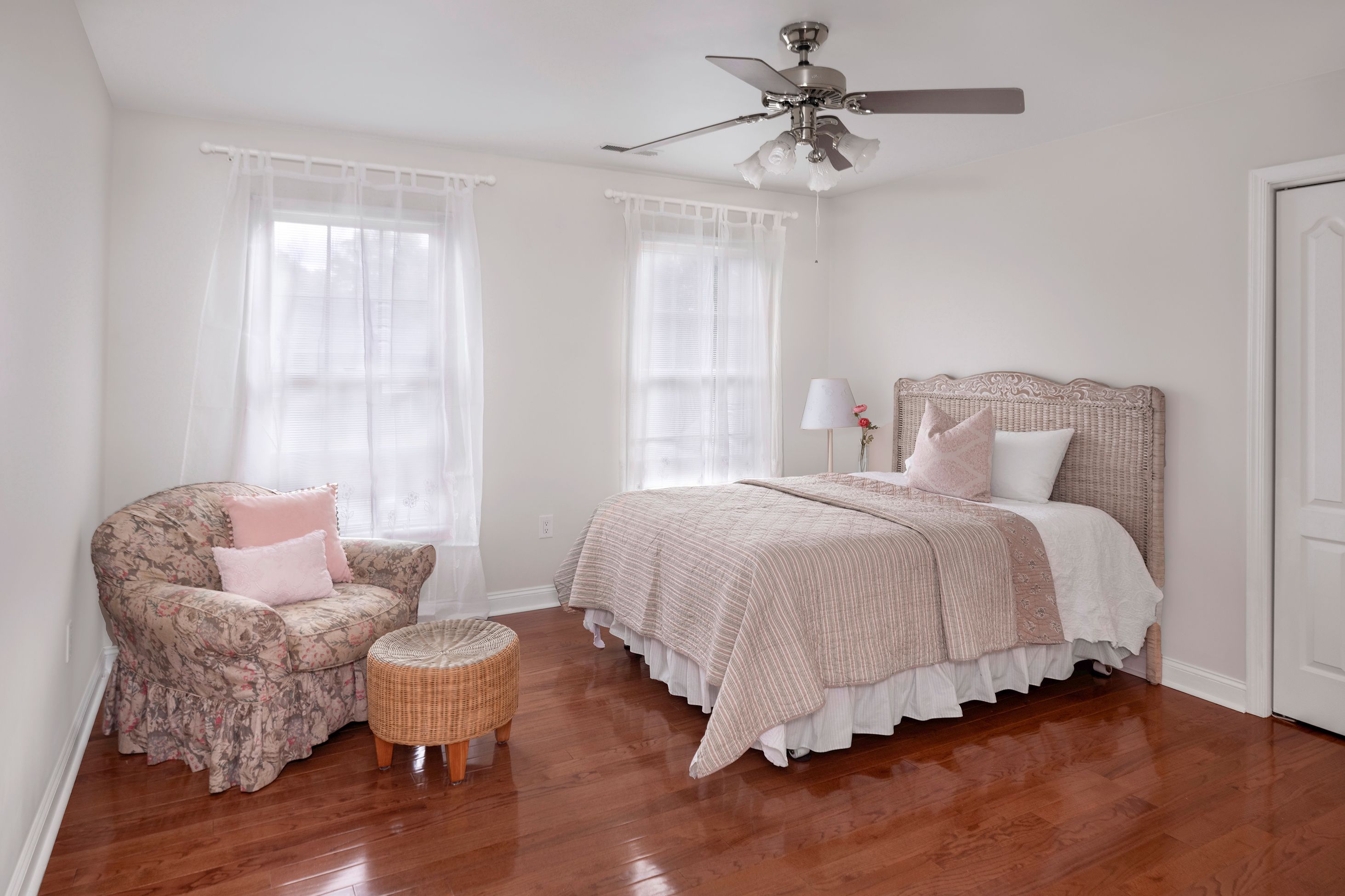  Custom Home within 1.7 Miles of the Princeton Junction Train Station - 物件實景