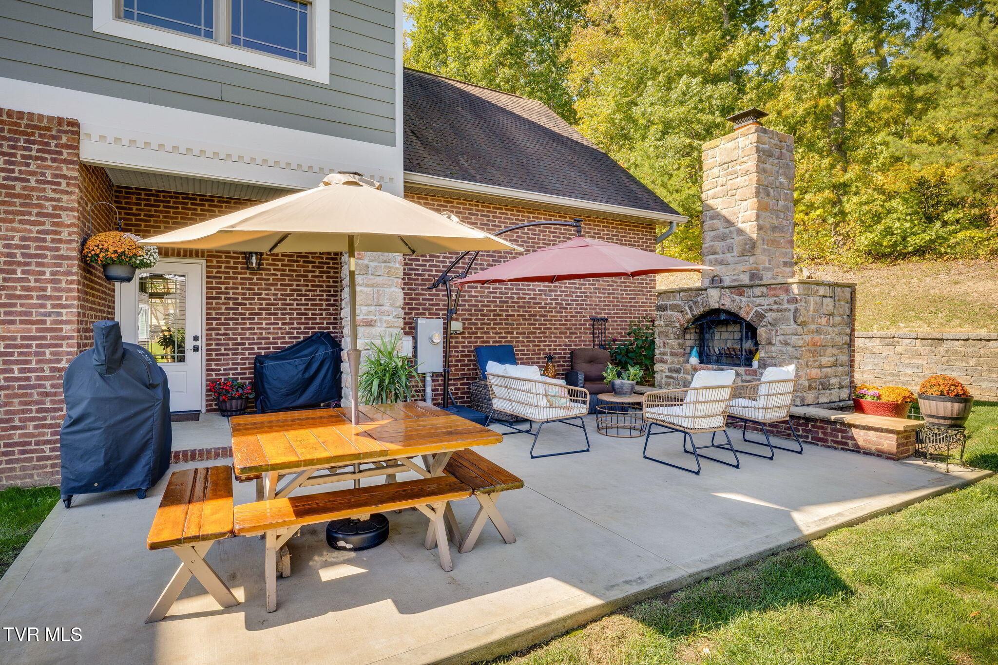 Kingsport, Tennessee, 37664, United States, 5 Bedrooms Bedrooms, ,5 BathroomsBathrooms,Residential,For Sale,1982177