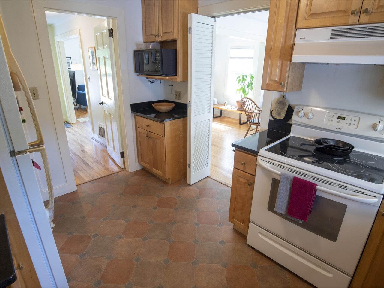 Montpelier, Vermont, 05602, United States, 4 Bedrooms Bedrooms, ,1 BathroomBathrooms,Residential,For Sale,1926539