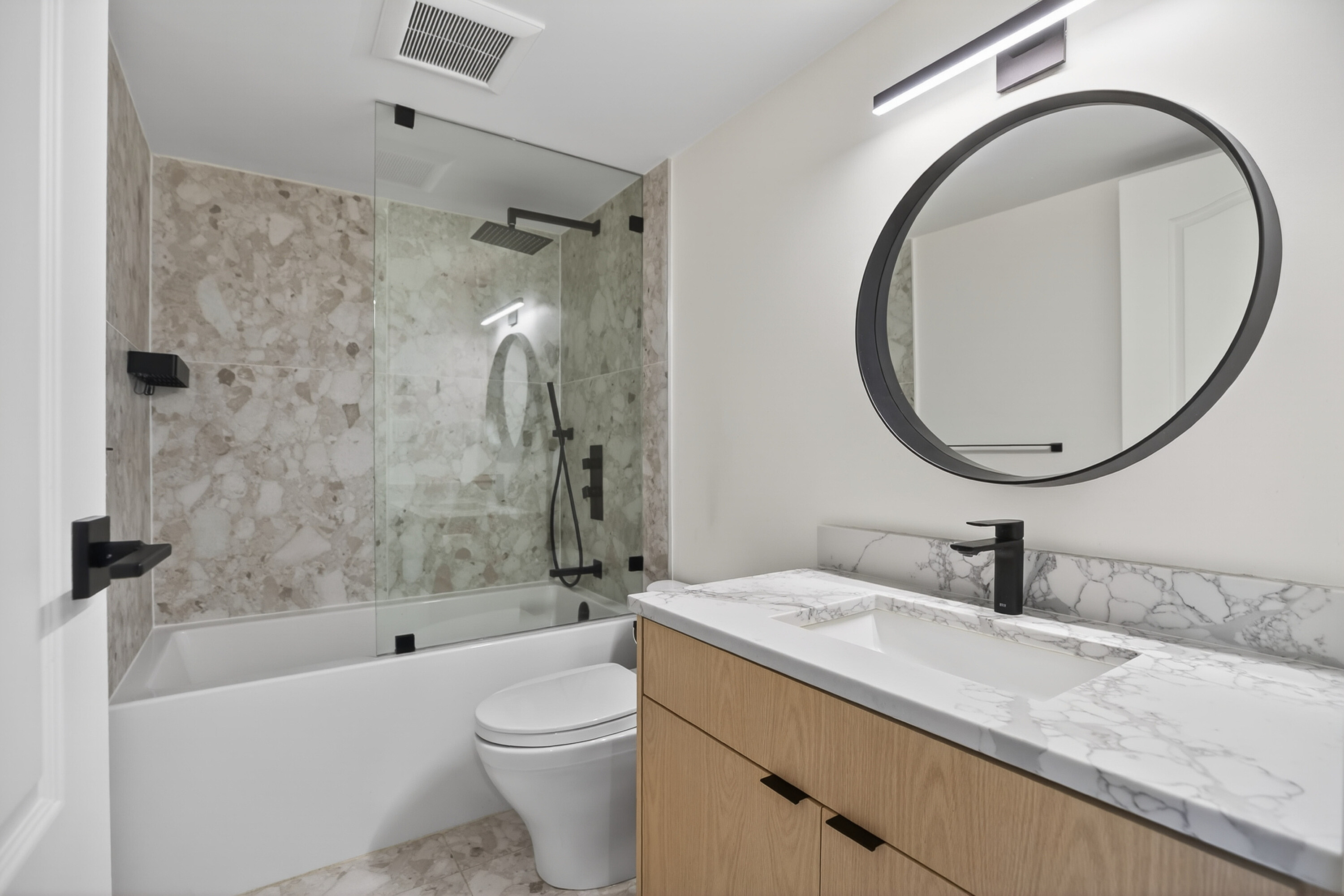  Impressive Coal Harbour Condo - 物件實景