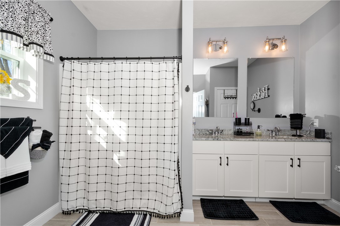 Burrillville, Rhode Island, 02858, United States, 3 Bedrooms Bedrooms, ,2 BathroomsBathrooms,Residential,For Sale,1991043