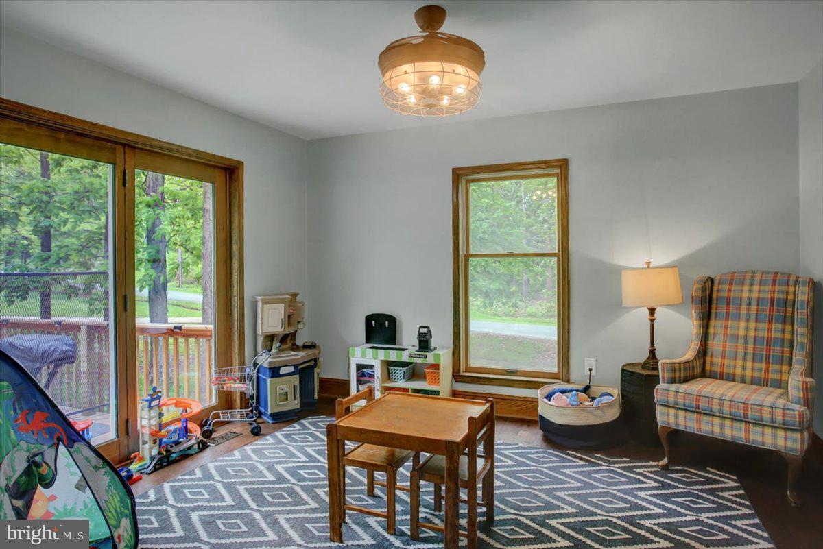 Fairfield, Pennsylvania, 17320, United States, 5 Bedrooms Bedrooms, ,4 BathroomsBathrooms,Residential,For Sale,1804551