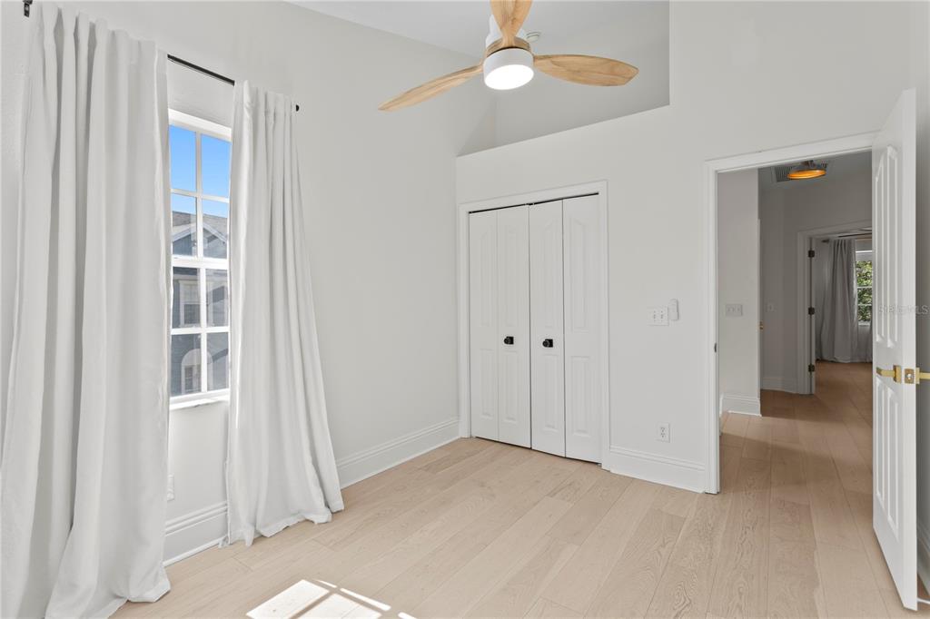 Tampa, Florida, 33602, United States, 3 Bedrooms Bedrooms, ,3 BathroomsBathrooms,Residential,For Sale,1902544