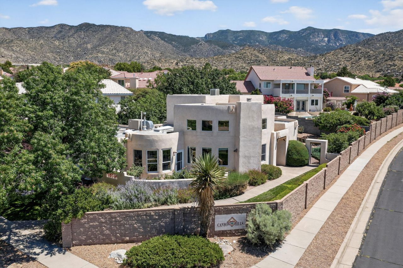 Albuquerque, New Mexico, 87112, United States, 4 Bedrooms Bedrooms, ,3 BathroomsBathrooms,Residential,For Sale,1917546