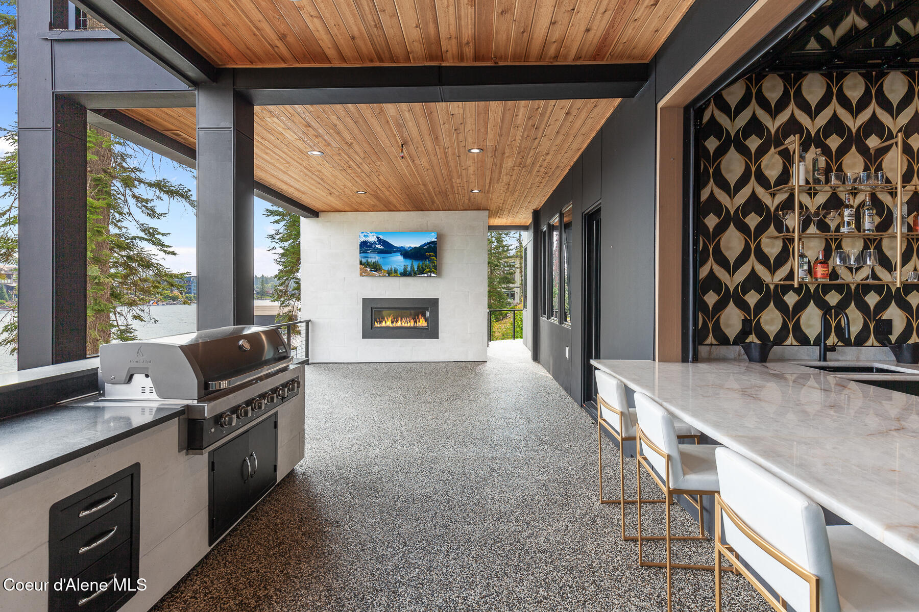 Coeur d'Alene, Idaho, 83814, United States, 5 Bedrooms Bedrooms, ,6 BathroomsBathrooms,Residential,For Sale,1920855