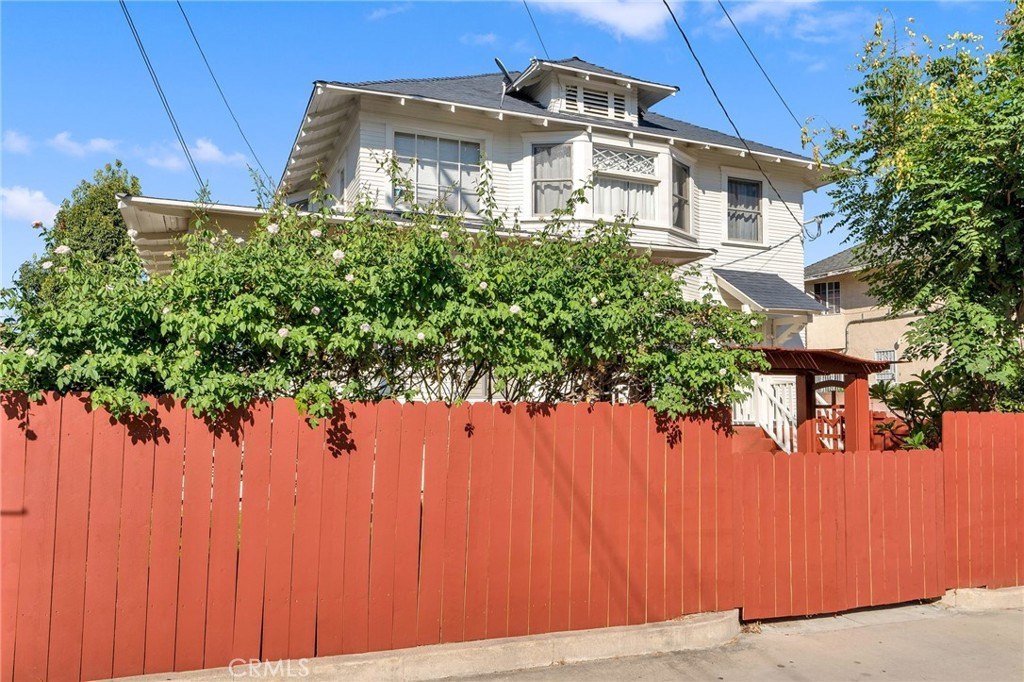 Los Angeles, California, 90042, United States, 3 Bedrooms Bedrooms, ,2 BathroomsBathrooms,Residential,For Sale,1920545