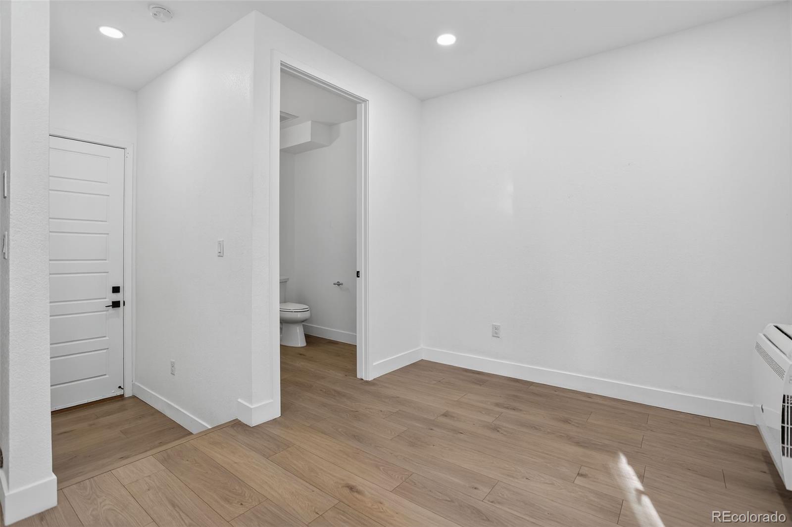 Denver, Colorado, 80212, United States, 2 Bedrooms Bedrooms, ,2 BathroomsBathrooms,Residential,For Sale,1951610