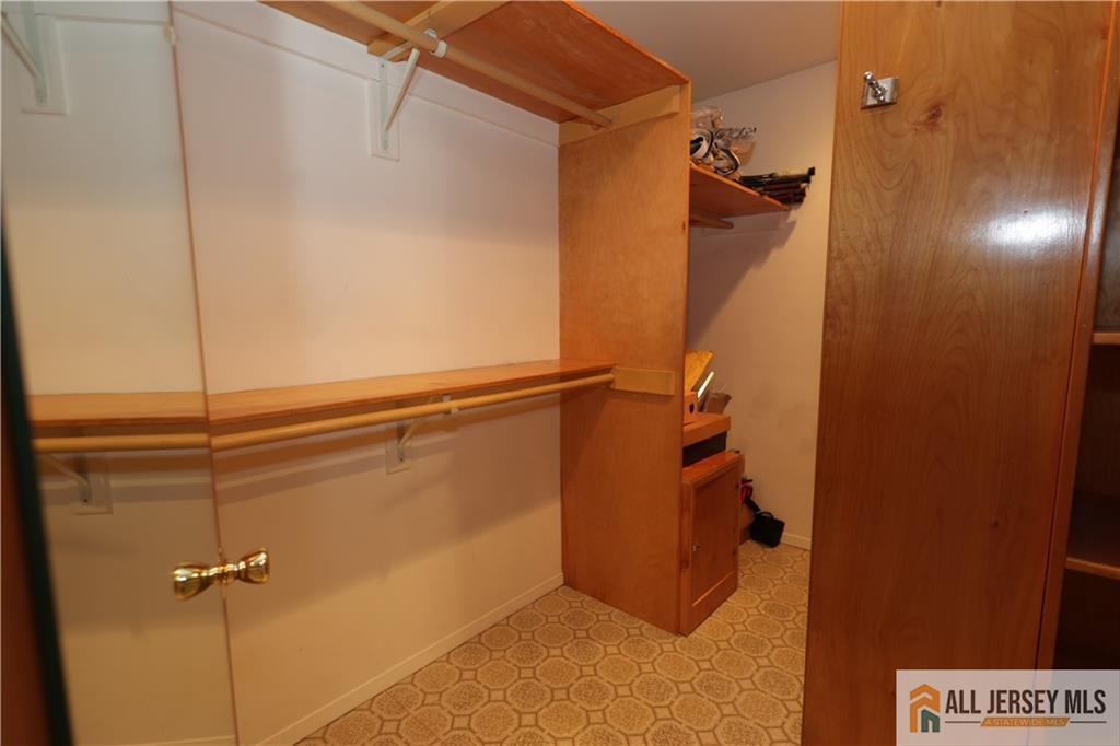 East Brunswick, New Jersey, 08816, United States, 5 Bedrooms Bedrooms, ,3 BathroomsBathrooms,Residential,For Sale,1890709