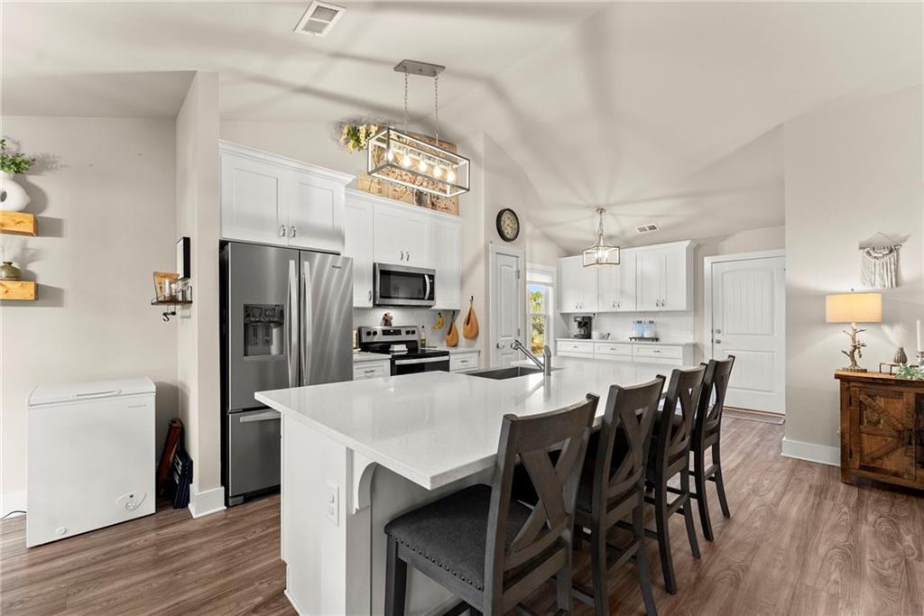 Cumming, Georgia, 30041, United States, 3 Bedrooms Bedrooms, ,2 BathroomsBathrooms,Residential,For Sale,2009266