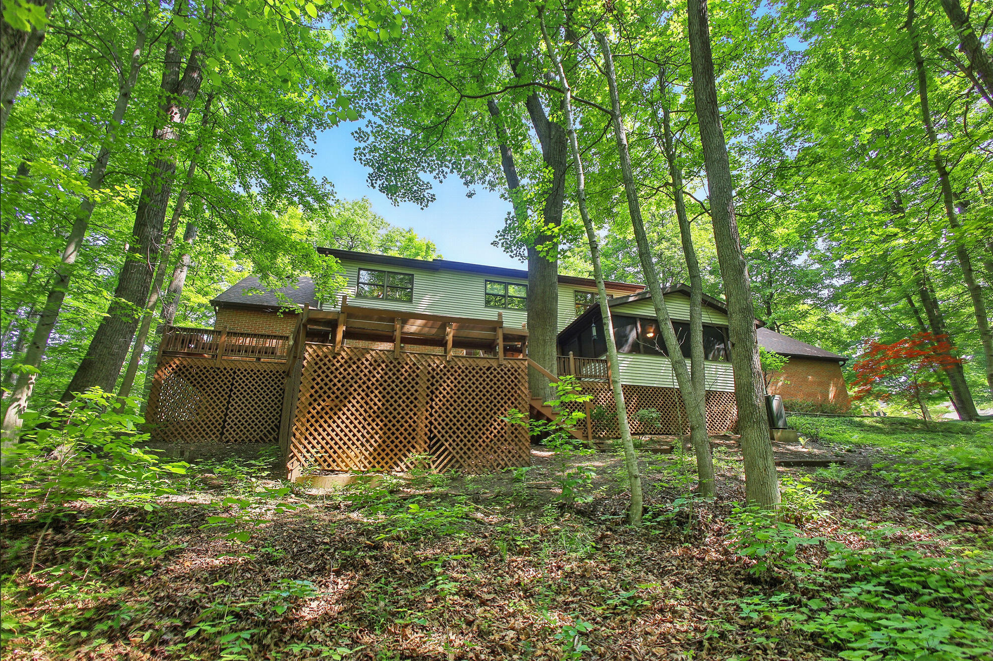 Springfield, Ohio, 45504, United States, 4 Bedrooms Bedrooms, ,3 BathroomsBathrooms,Residential,For Sale,1927340